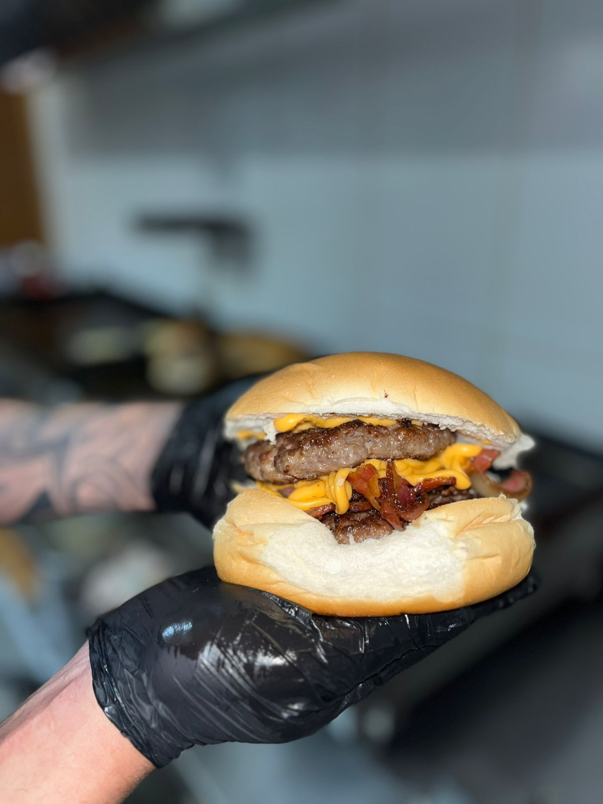 Delicioso dog na chapa servido em Pontal SP